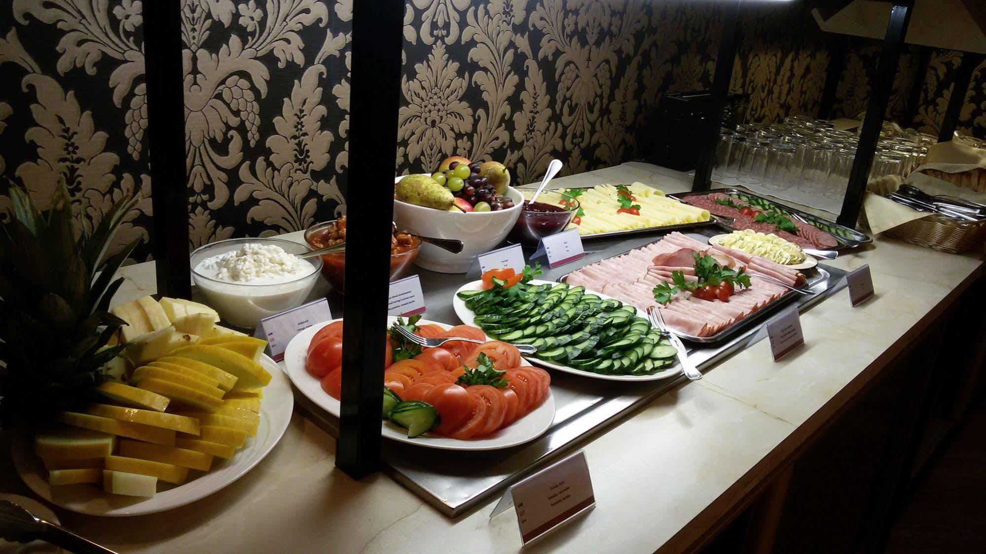 Raadimoisa Hotel